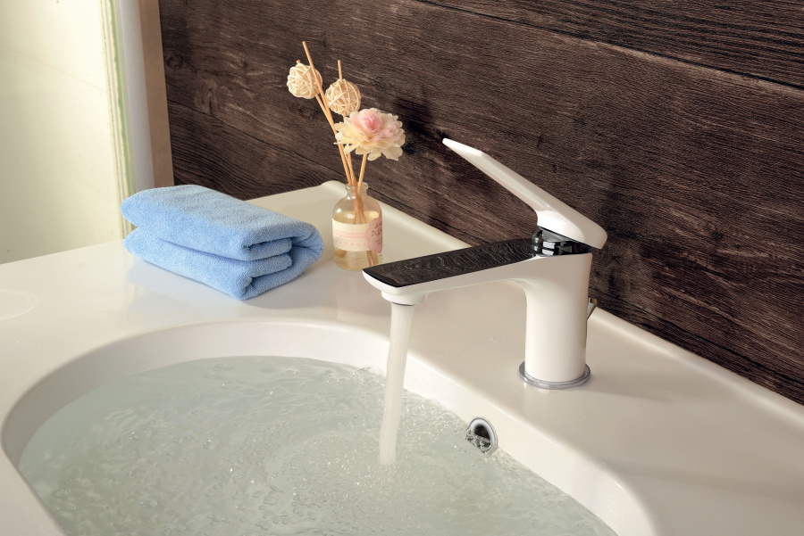 Смеситель для умывальника монолитный, хром/белый 